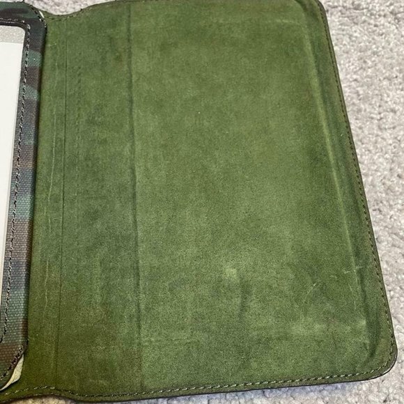 Fossil Authentic Long Bunker TABLET Camo Cover GREEN SML1088346 - Picture 2 of 6